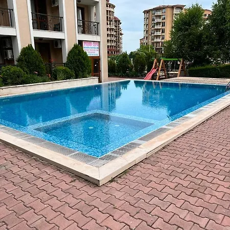 Apartament Golden Astoria *