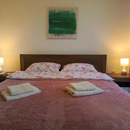 Golden Astoria Apartament Burgas